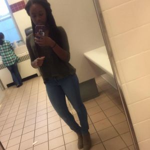 Meet your Posher, Kay