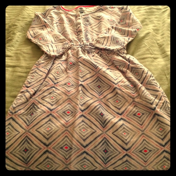 Perfect for fall! Girls knee length dress~