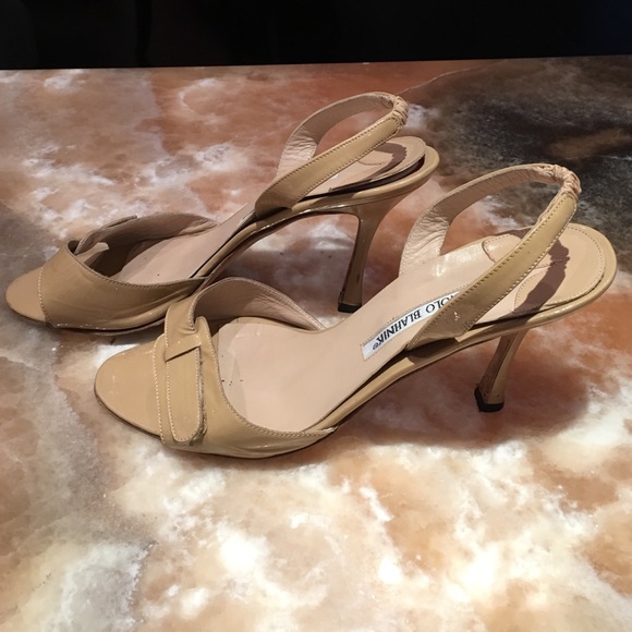 Manolo Blahnik patent leather tan slingback heels - Picture 2 of 4