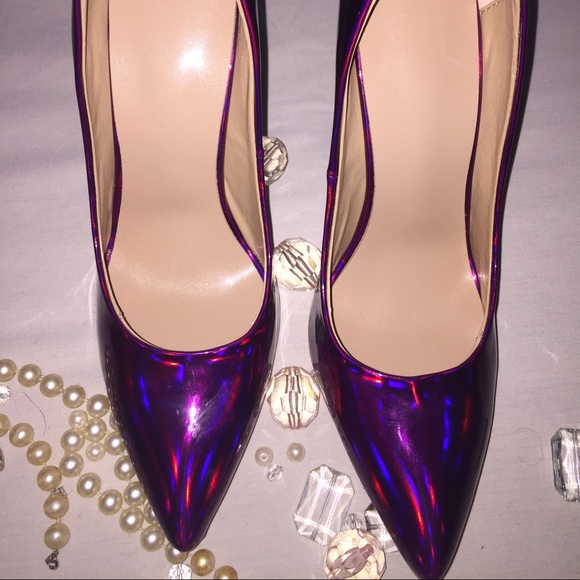 ❌SOLD❌Metallic pink/purple pointed toe shoe.