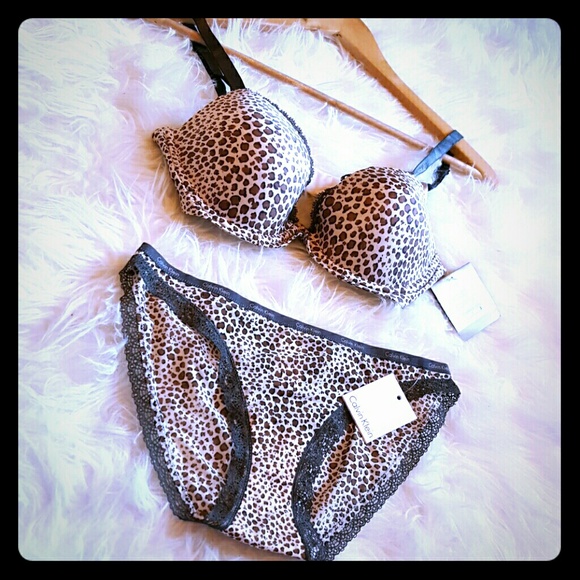 Calvin Klein push up bra and bottoms up bikini NEW