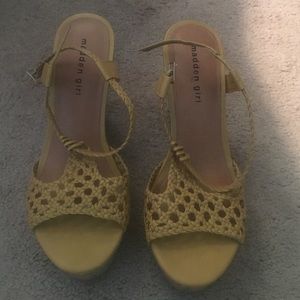 Yellow wedges