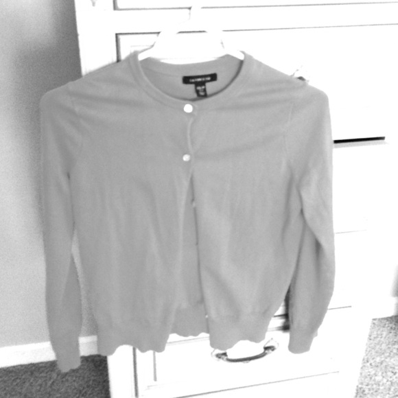 Cardigan sweater