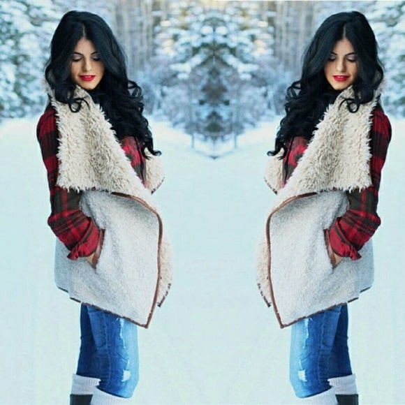 SALE ON LAST ONE! Faux Fur Vest Jacket - Picture 2 of 2