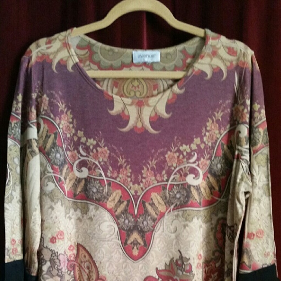 ****SOLD Avenue sublimation print tunic