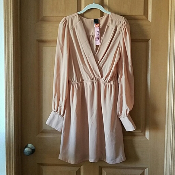 Dress - Picture 1 of 2