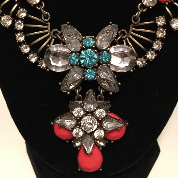Statement Necklace - Picture 2 of 2