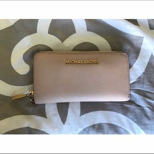Michael Kors Wristlet/Wallet