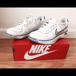 Nike Women Tennis Shoes