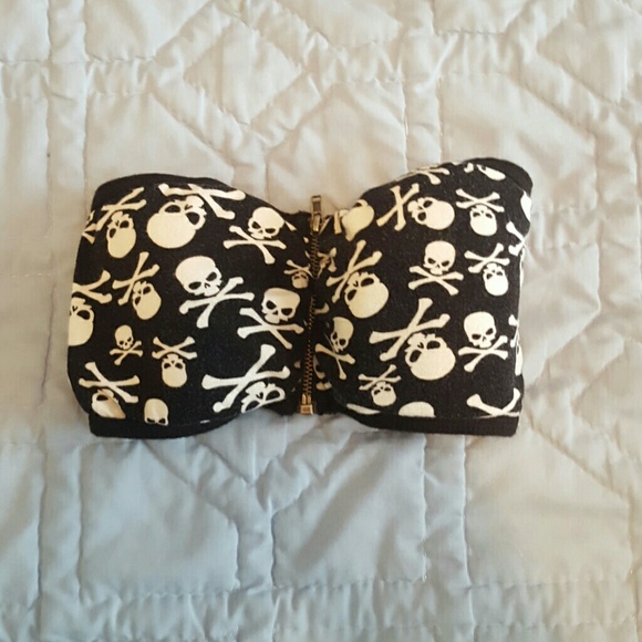 Final price drop Zippered front skull bandeau top