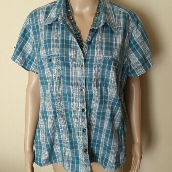Short Sleeves Button Down Blouse