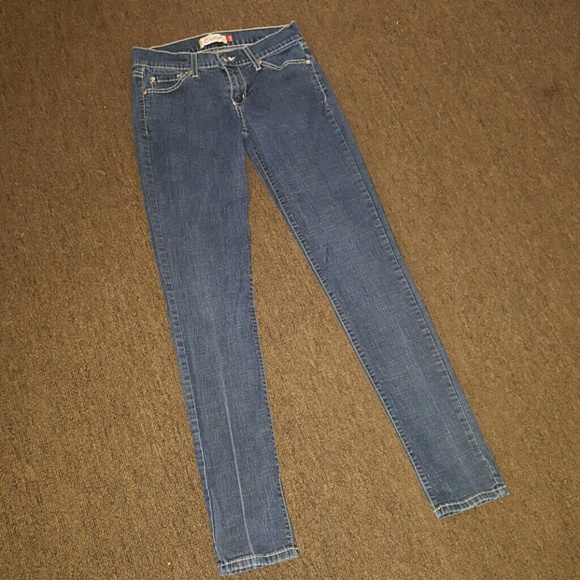 Straight leg blue jeans