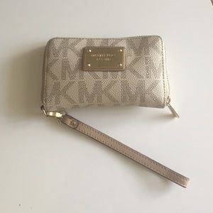 Michael Kors wallet/wristlet