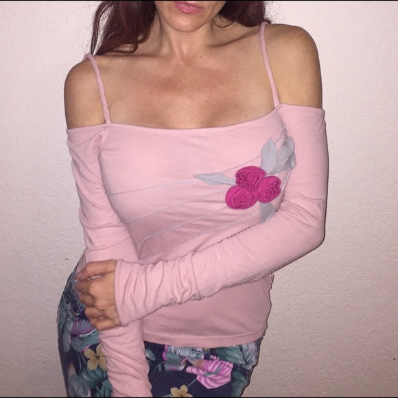 Pink rose off shoulder tee - Picture 1 of 4