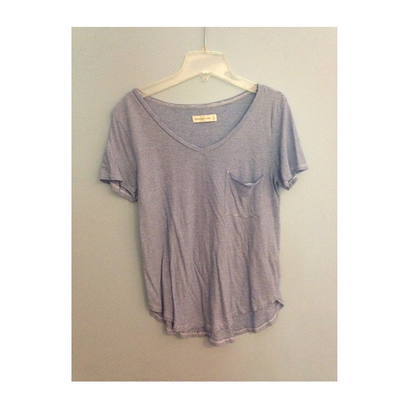 Abercrombie & Fitch stripped v-neck