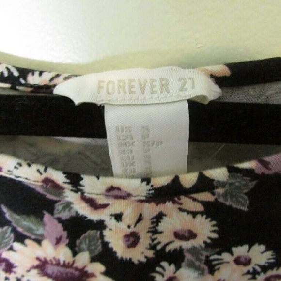 Brand NEW! Forever 21 crop top - Picture 2 of 3