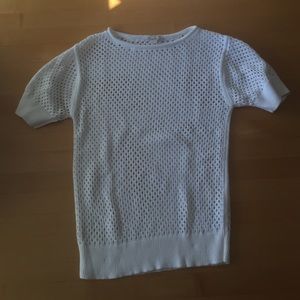 White Gap shirt sleeve top