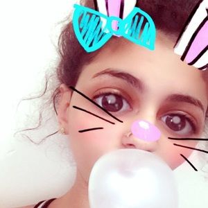 Meet your Posher, Desiree