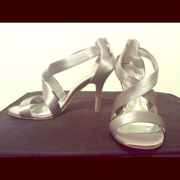 Lulu Townsend silver sandals