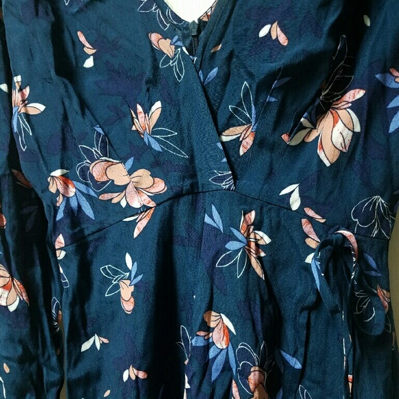 NWT ASTR Floral Dress Additional Photos - Picture 2 of 4