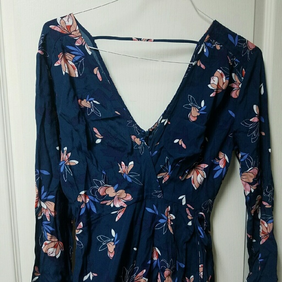 NWT ASTR Floral Dress Additional Photos - Picture 4 of 4