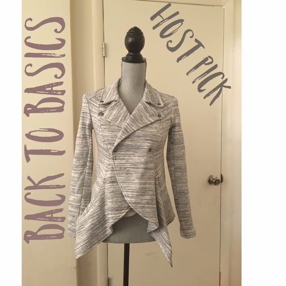 Jessica Simpson Jackets & Blazers - HOST PICK🎉JESSICA  SIMPSON JACKET 🎉HOST  PICK🎉