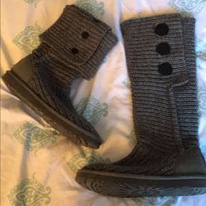 Women's size 6 Uggs, Bailey Button Cardi