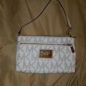 MK WRISTLET
