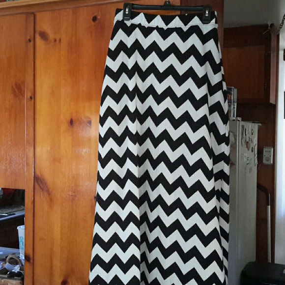 Chevron print maxi skirt