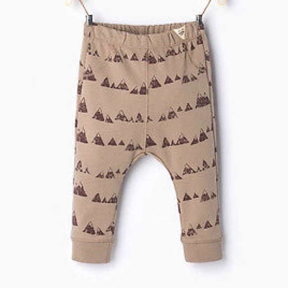 SOLD! Mountain Leggings - Picture 1 of 1