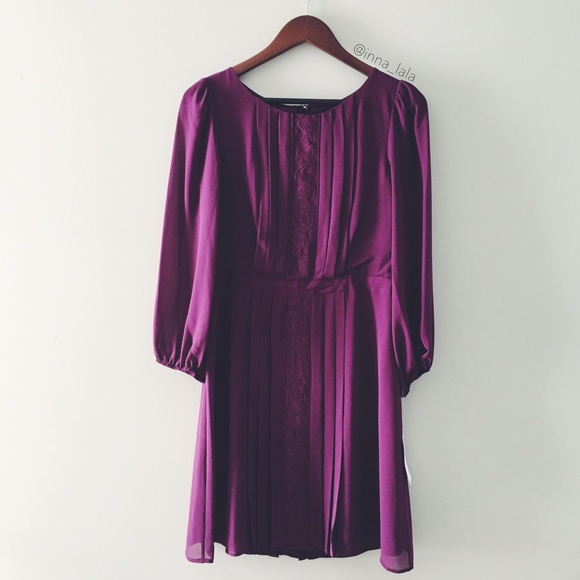 Jessica Simpson Dresses & Skirts - Jessica Simpson Pleated Dress