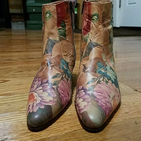 Fun, Artsy  Floral Boots!!