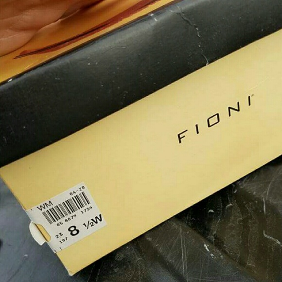 New shoes - Picture 3 of 3