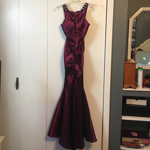 ✨JUNO DRESS COLLECTION MERMAID GOWN✨ - Picture 2 of 3