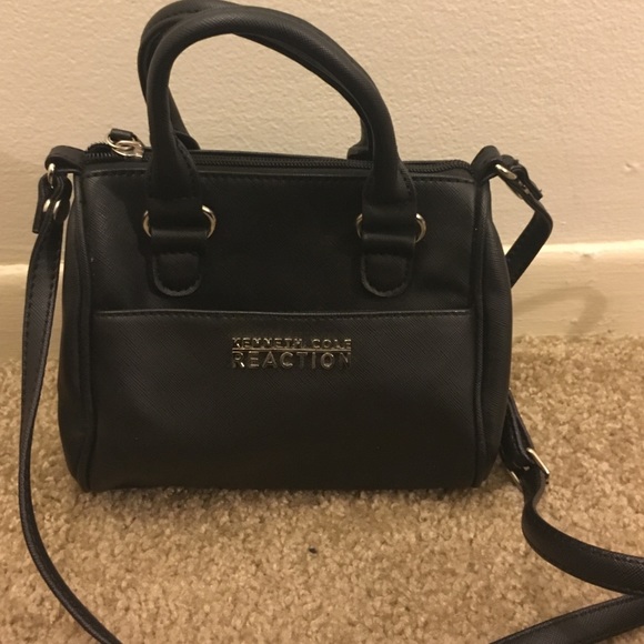 🎉 REDUCED! 🎉 Kenneth Cole Reaction Crossbody