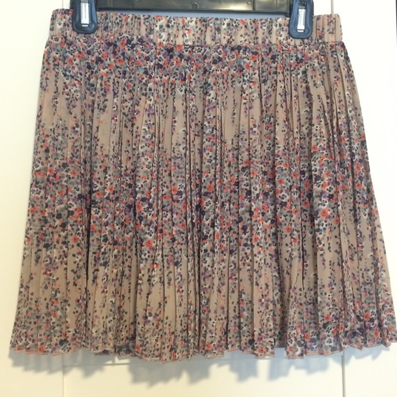 🌻🌺🌸 Pleated Flower Print Skirt