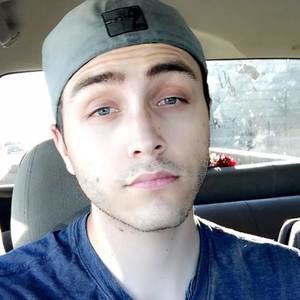 Meet your Posher, Dakota