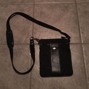 Coach has black cross body