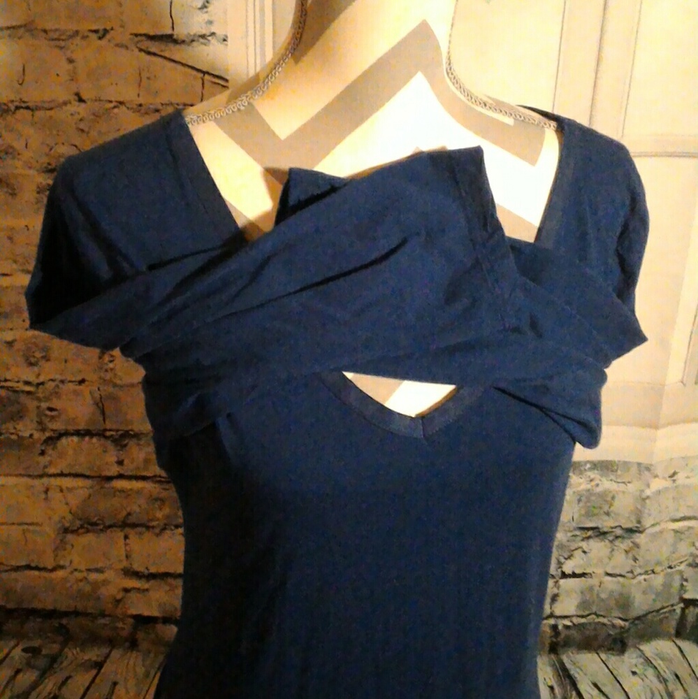 Cute Royal Blue V-Neck Banana Republic top - Picture 5 of 5