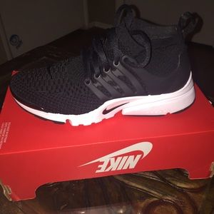 Nike Air Presto Flyknit Ultra size 5.5 Women's