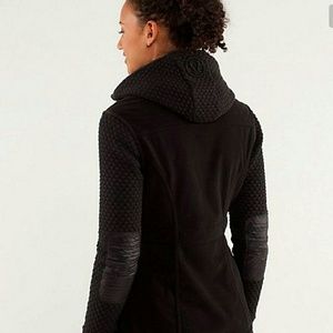 Lulu lemon miracle jacket size 4