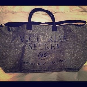 Brand new VS duffle bag!