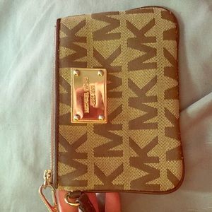 Micheal kors min purse