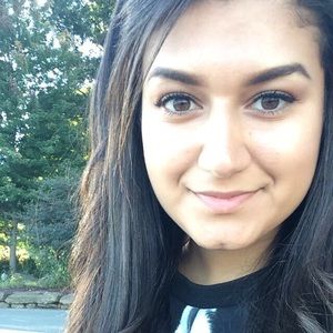 Meet your Posher, Dana