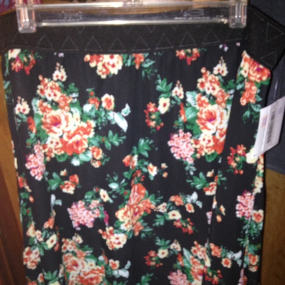 LuLaRoe Lola Skirt
