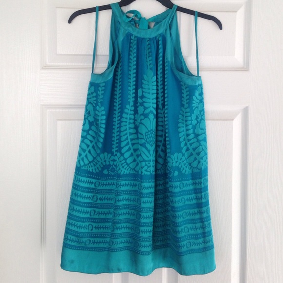 Elegant flowy halter top