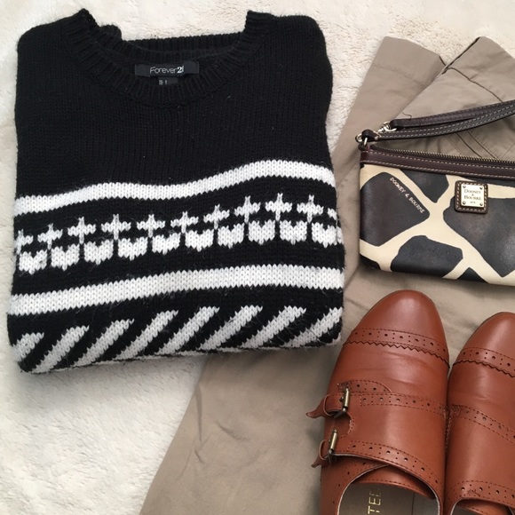 Forever 21 Sweaters - FOREVER 21 SWEATER!!!!!