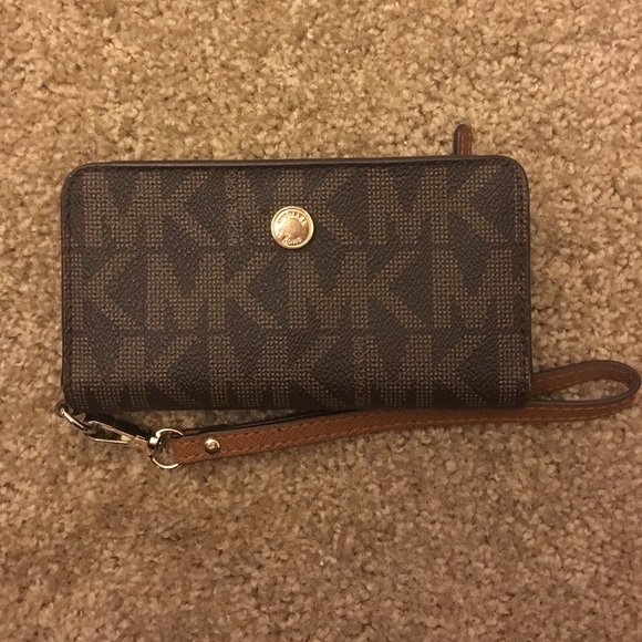 Michael Kors Phone Wristlet/Wallet