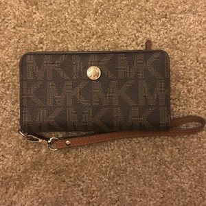 Michael Kors Phone Wristlet/Wallet