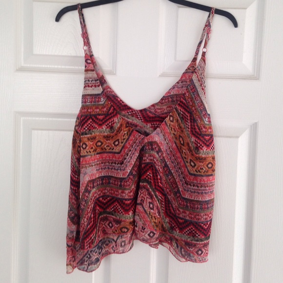 Low back flowy top - Picture 2 of 3